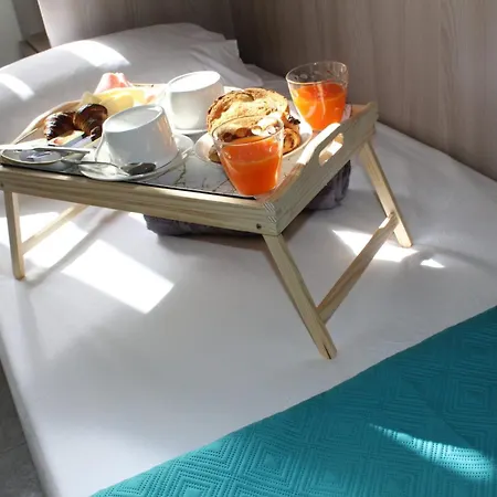 Πανσιόν Le 3 Isole - Guest In Family Home, 3*